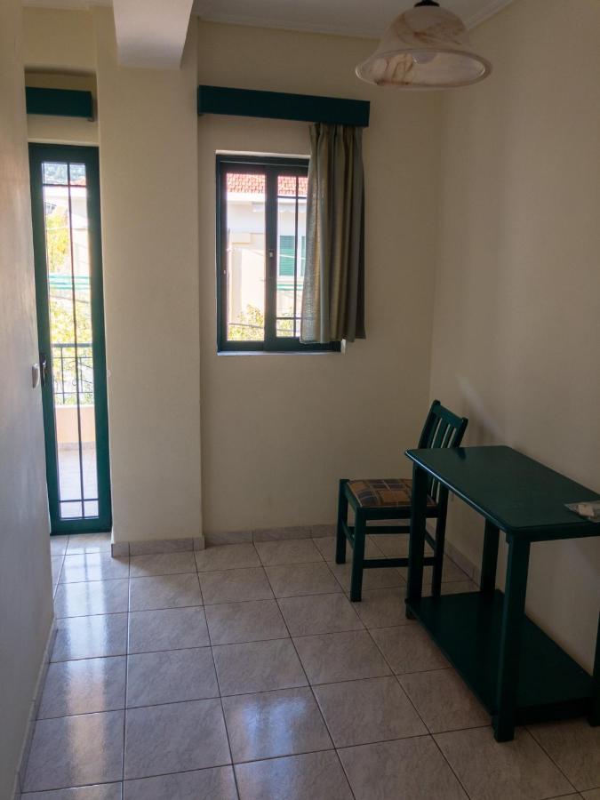 C.Katopodis Center Apartment นีดรี ภายนอก รูปภาพ