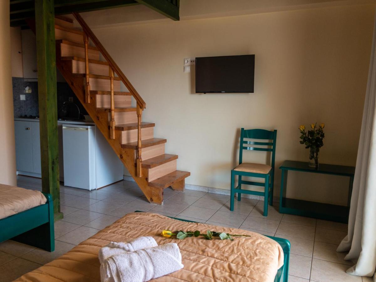 C.Katopodis Center Apartment นีดรี ภายนอก รูปภาพ