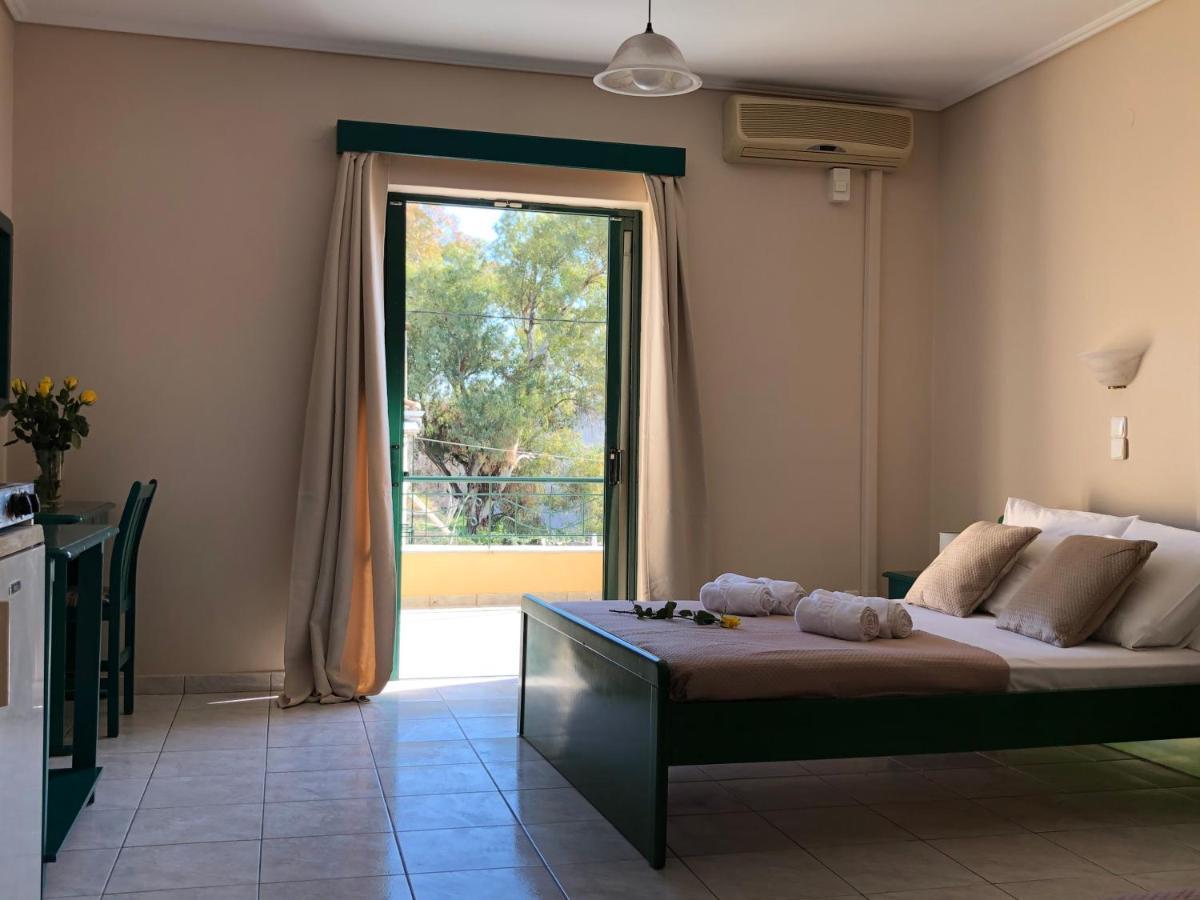 C.Katopodis Center Apartment นีดรี ภายนอก รูปภาพ