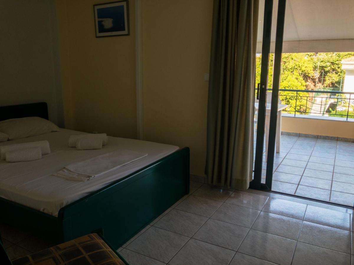C.Katopodis Center Apartment นีดรี ภายนอก รูปภาพ
