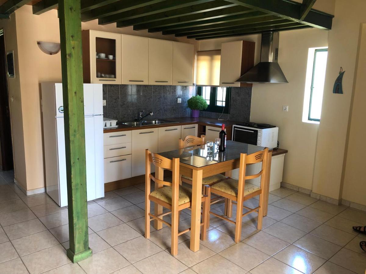 C.Katopodis Center Apartment นีดรี ภายนอก รูปภาพ